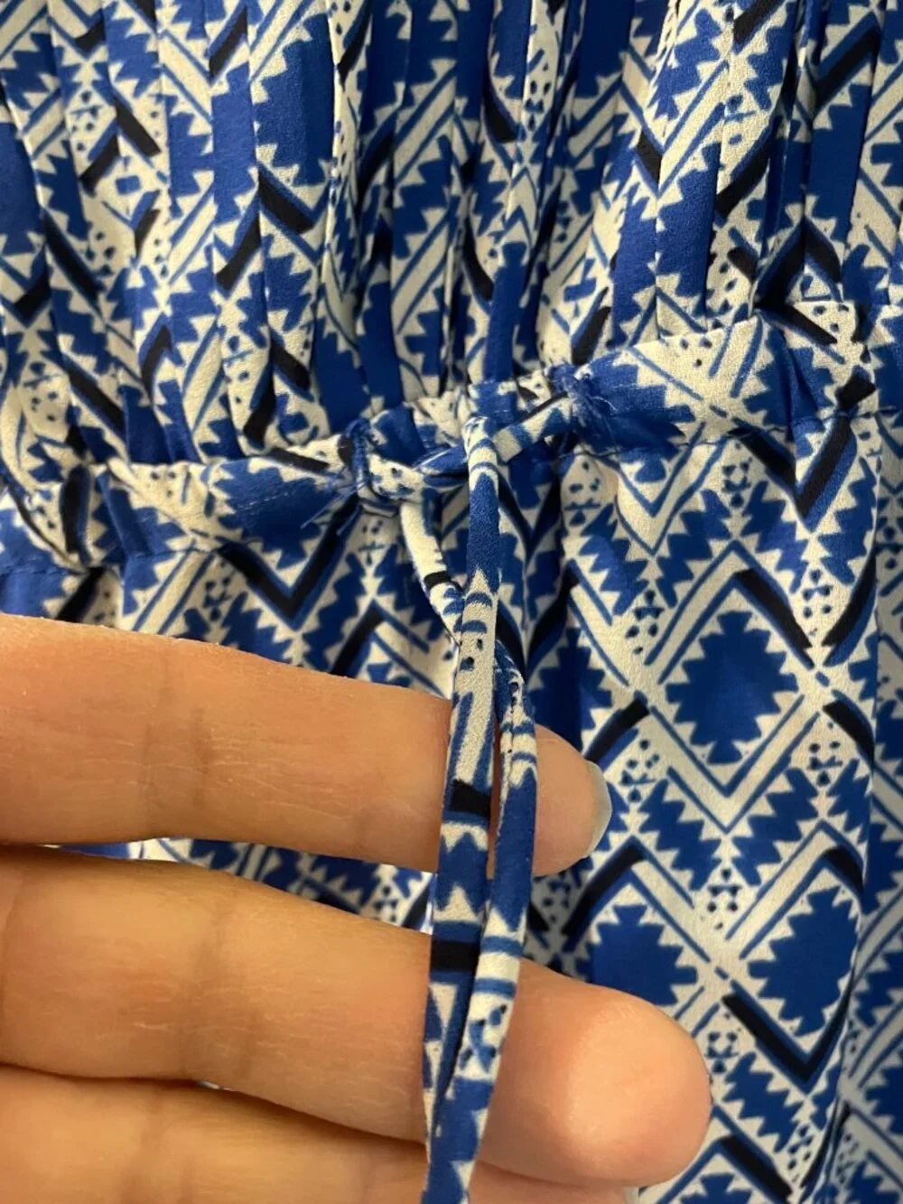 Maeve by Anthropologie Galen Dress size Small Tie Front v Neck Lined, Blue